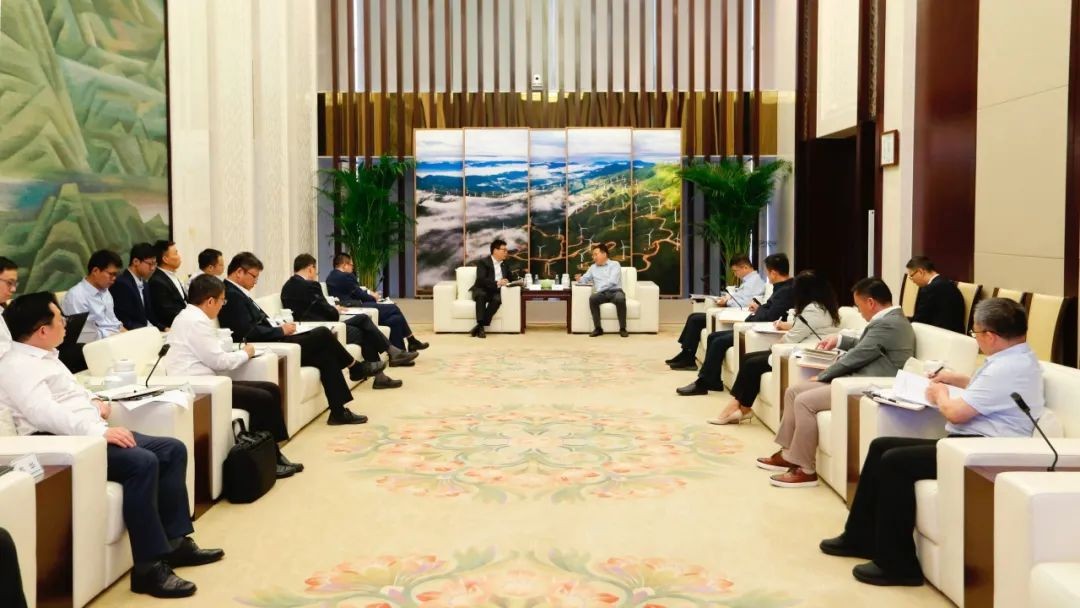 國家電投集團(tuán)與上海電氣座談